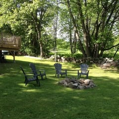 Waterfront Wolfeboro Bird House Cottage