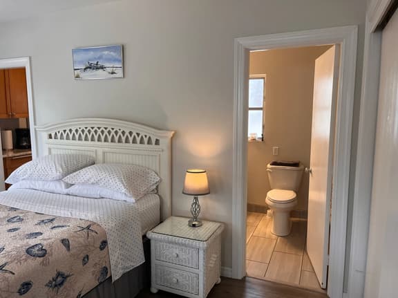 Gardenia studio apt ⭐️ 💐 Southside Village, Sarasota, Florida - Image 1